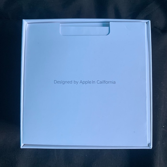 Apple airpod 3rd generation new (7 available) - Picture 7 of 16